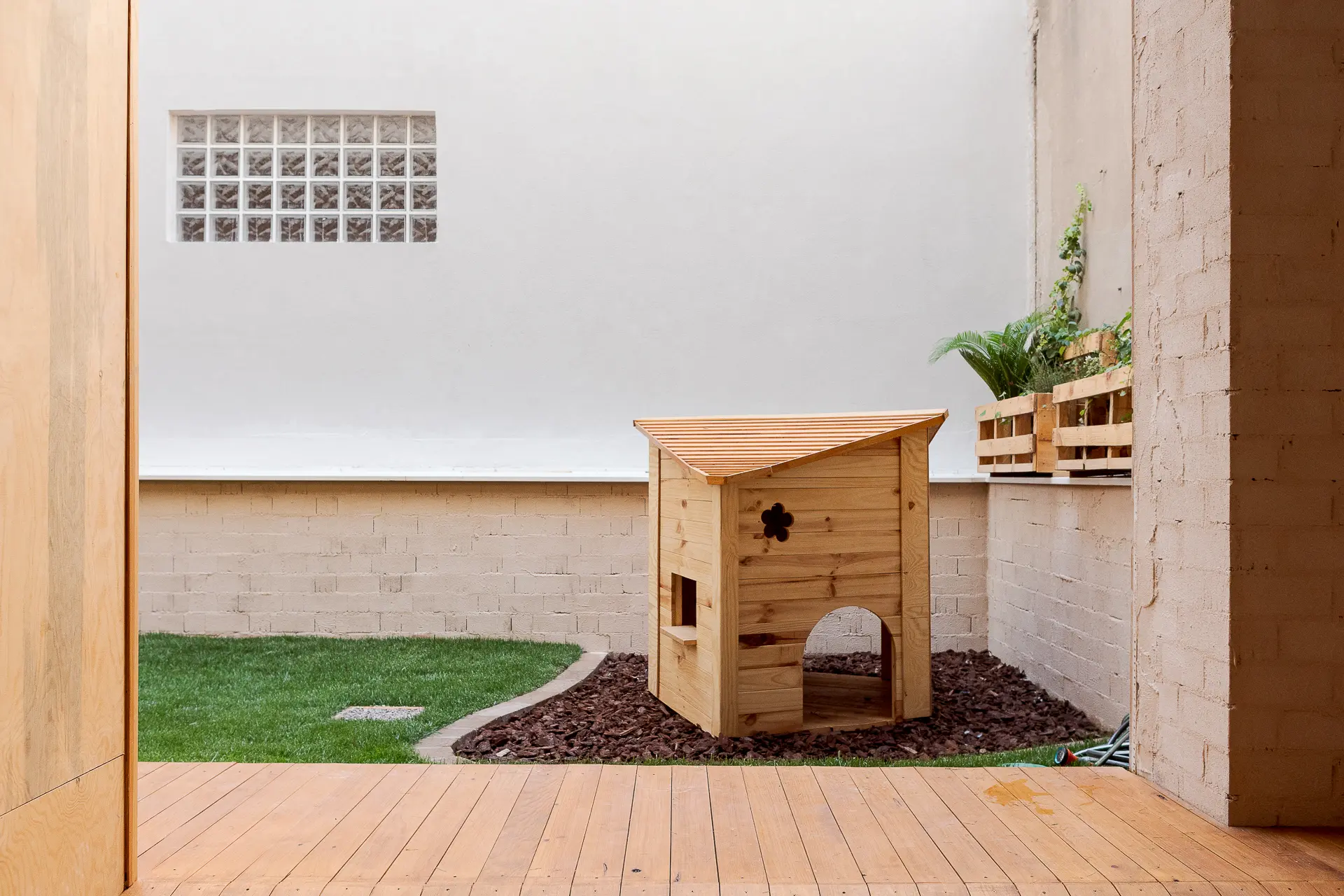 Proyecto y obra de escuela infantil biosaluble