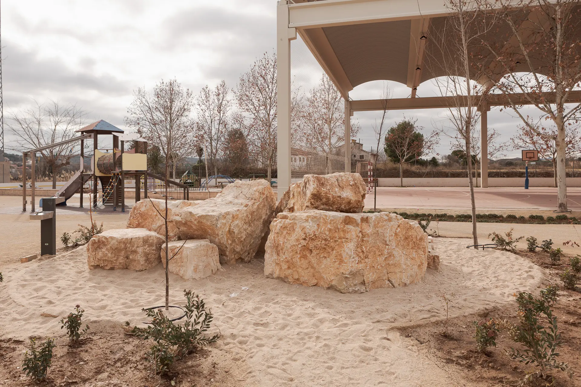 Patio renaturalizado Alcañiz