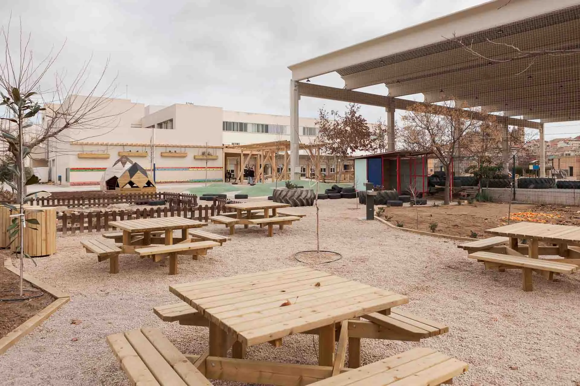 Patio renaturalizado Alcañiz