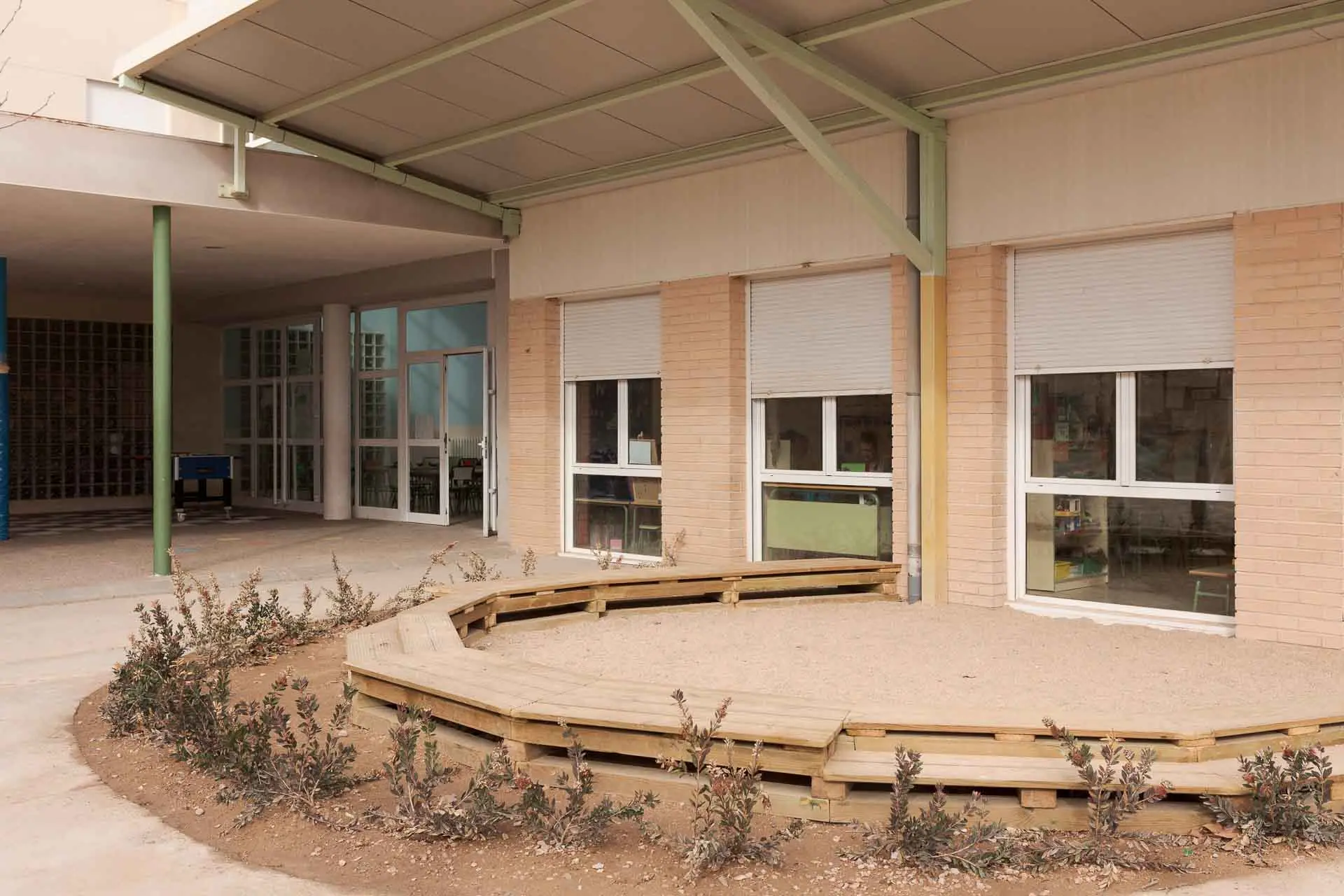 Patio renaturalizado Alcañiz