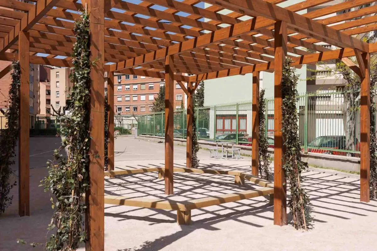 Renaturalización del patio CEIP J. M. Mir