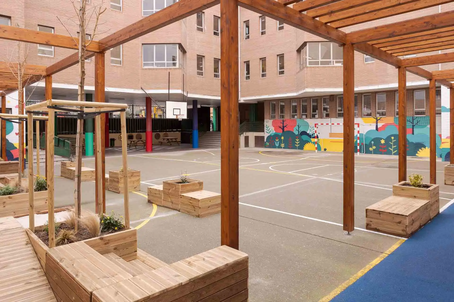 Renaturalización del patio CEIP Emilio Moreno Calvete