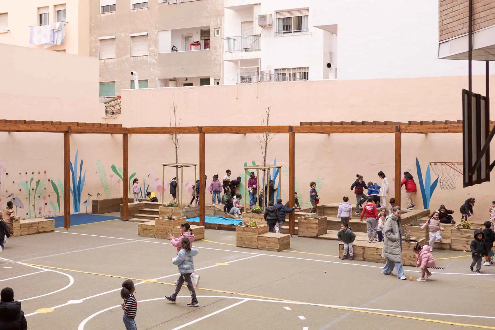 Renaturalización del patio CEIP Emilio Moreno Calvete